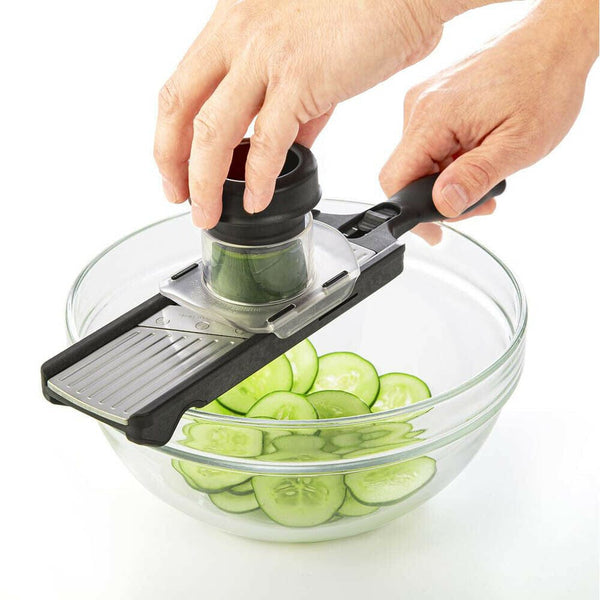 Mandoline Slicers: Benriner Jumbo vs Progressive PL8 Pro