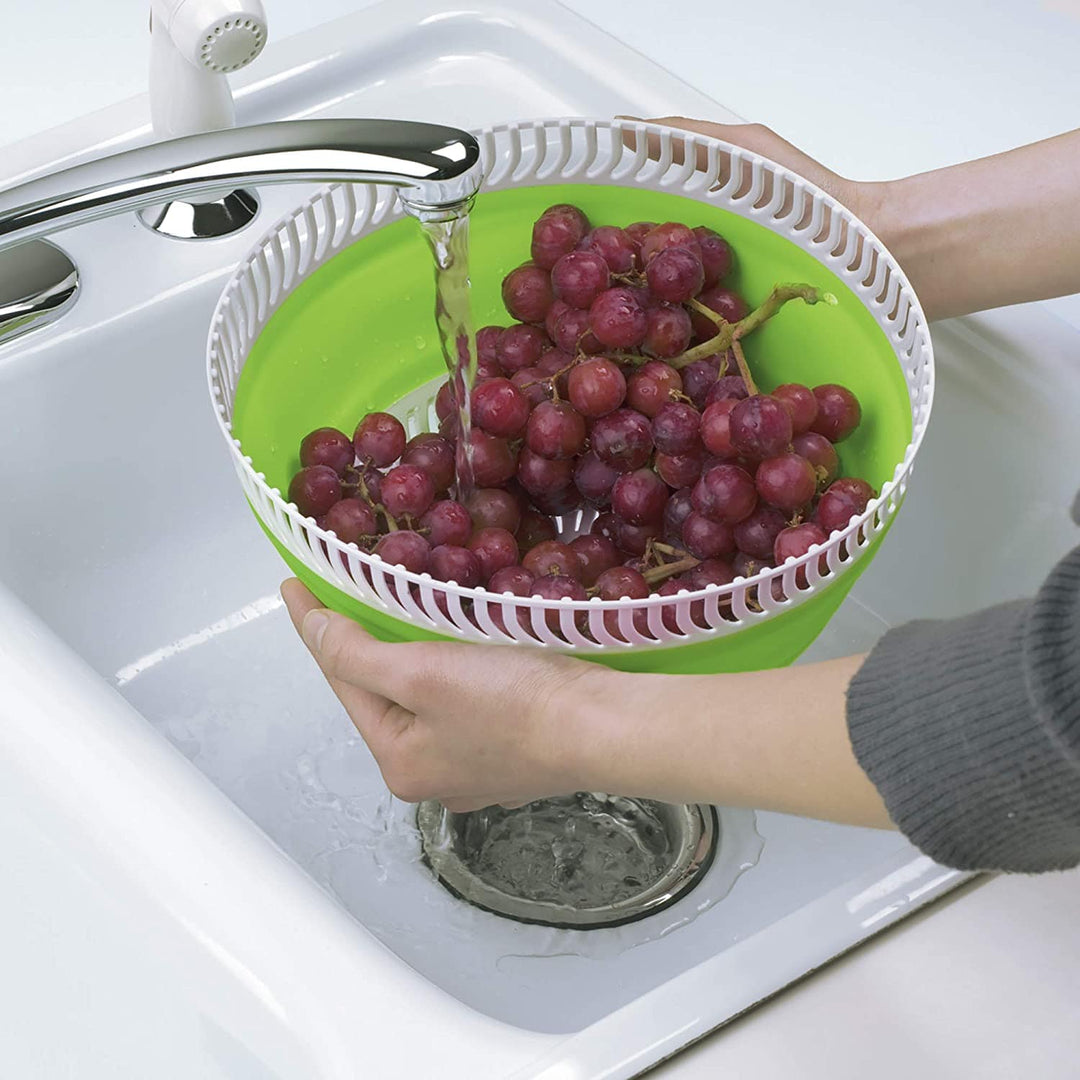 Must have  collapsible salad spinner