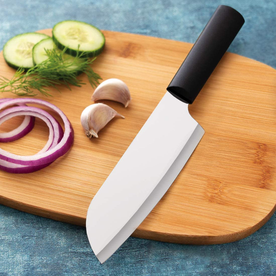 https://www.kooihousewares.com/cdn/shop/files/rada-kitchen-knives-rada-cutlery-7-piece-starter-knife-set-with-peeler-silver-or-black-28894239391779.jpg?v=1690754231&width=1080